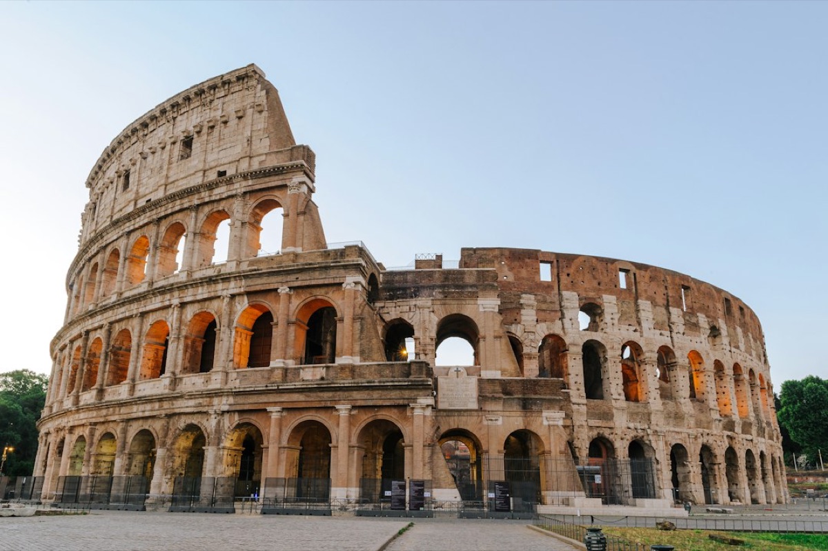Le Colisée de Rome au soleil